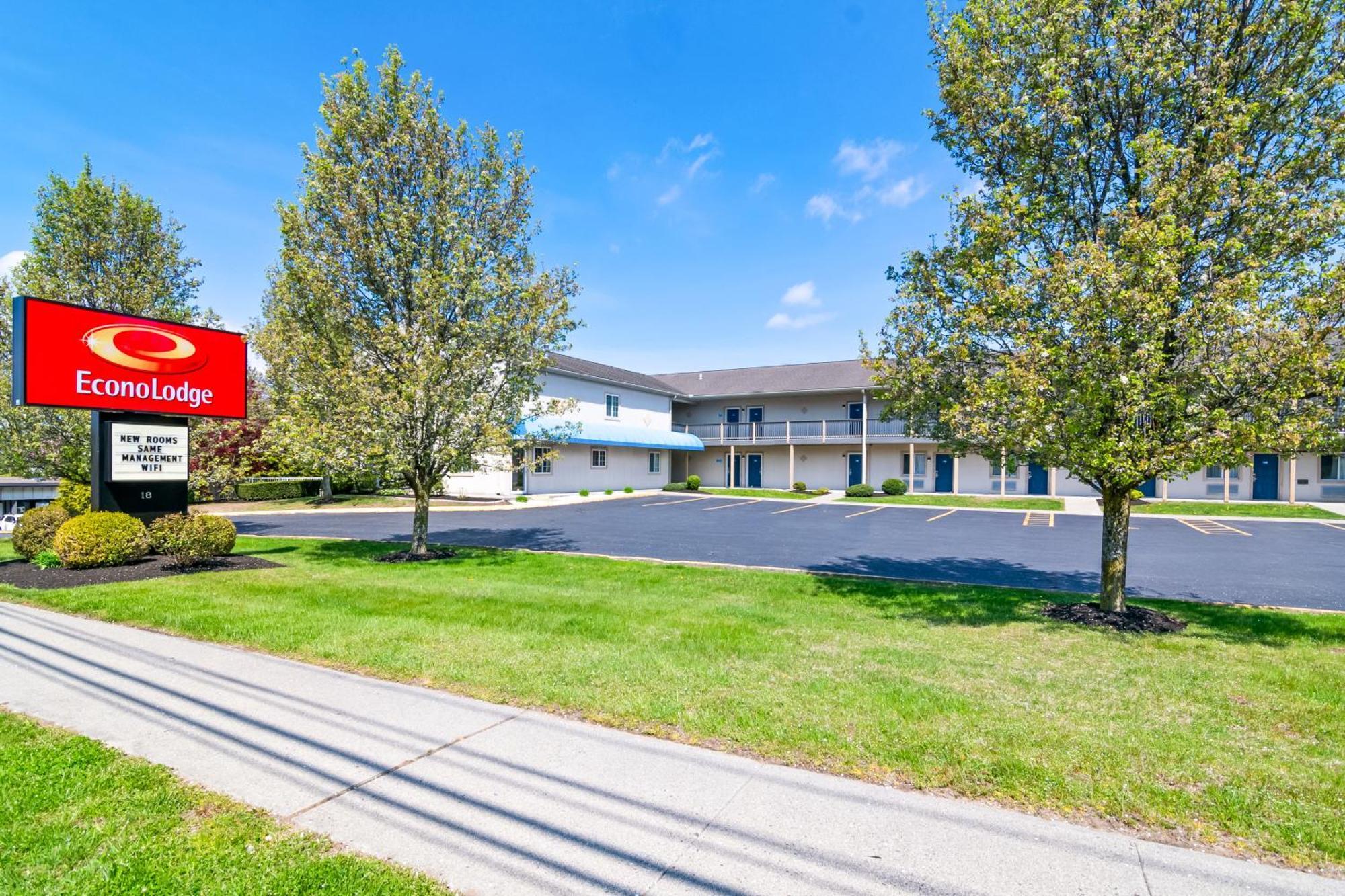 Econo Lodge Bethel - Danbury Екстериор снимка
