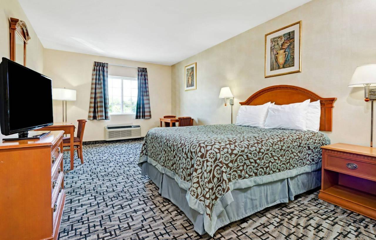 Econo Lodge Bethel - Danbury Екстериор снимка